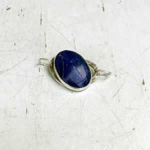 edelsteenschakel met lapis lazuli, past bij de armband