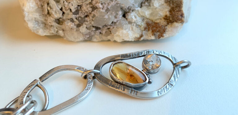 Edelstenen combineren kan een versterking van de edelstenen geven