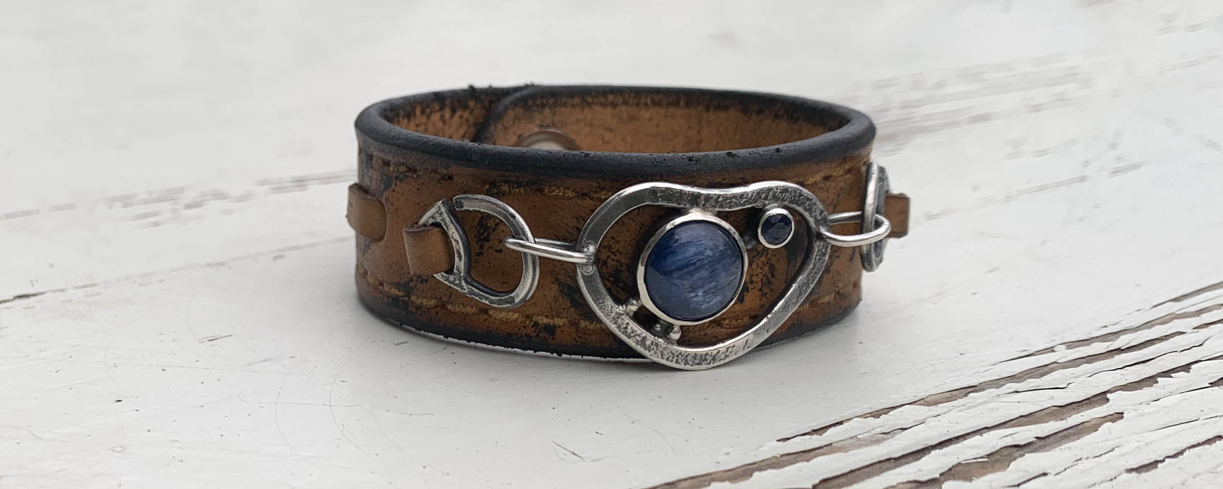 Edelsteen voor het sterrenbeeld Stier is bijvoorbeeld saffier