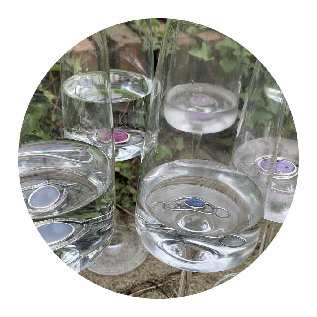 Reinigen en opladen van je edelstenen