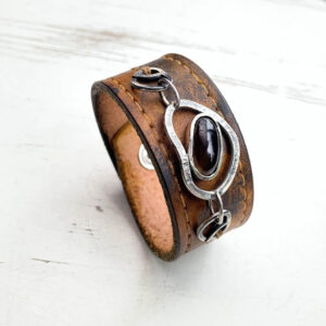 Leren armband met rookkwarts