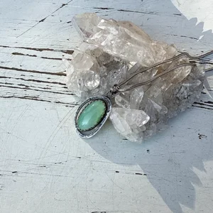 Zilveren hanger met chrysopraas