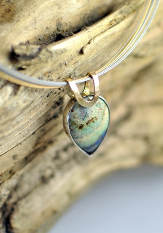 Hanger in multicolor met edelsteen