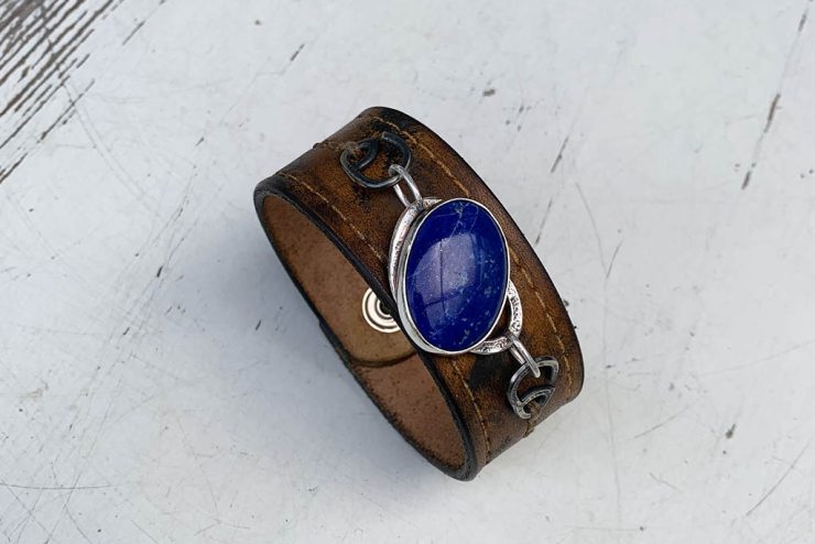 Leren armband met lapis lazuli