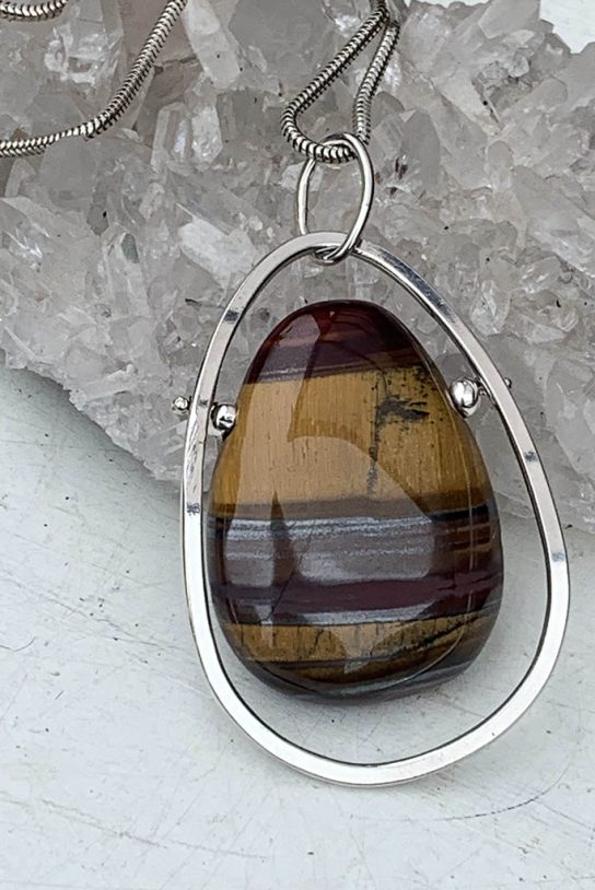 tijgerijzer-hanger-zilver